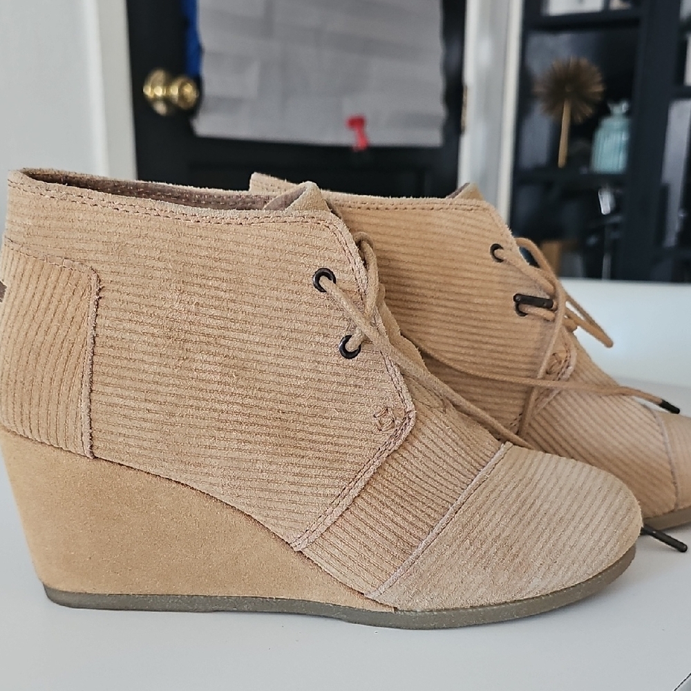 Toms Corduroy Tan Wedge Booties